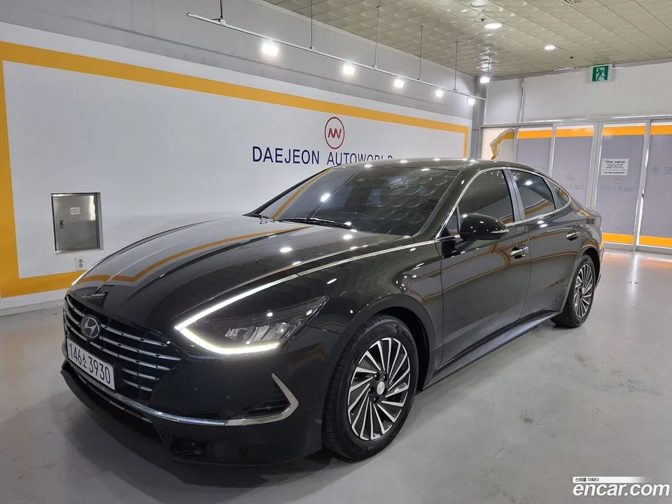 Hyundai Sonata Hybrid 2023 — thumbnail 3