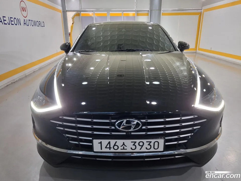 Hyundai Sonata Hybrid 2023 — photo 1, buy with delivery to Moscow
