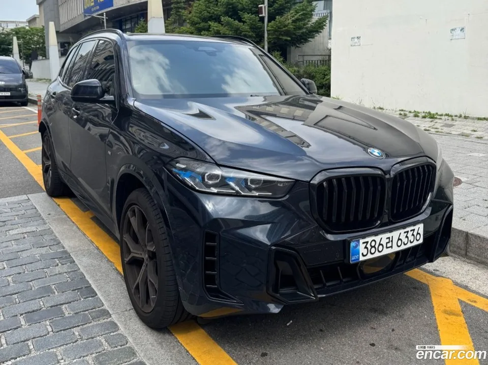 BMW X5 xDrive 40i M 2026 — photo 1, buy with delivery to Moscow
