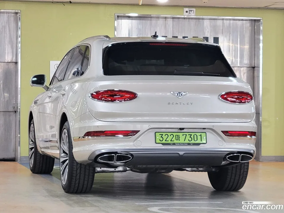 Bentley Bentayga 4.0 V8 2026 — thumbnail 2