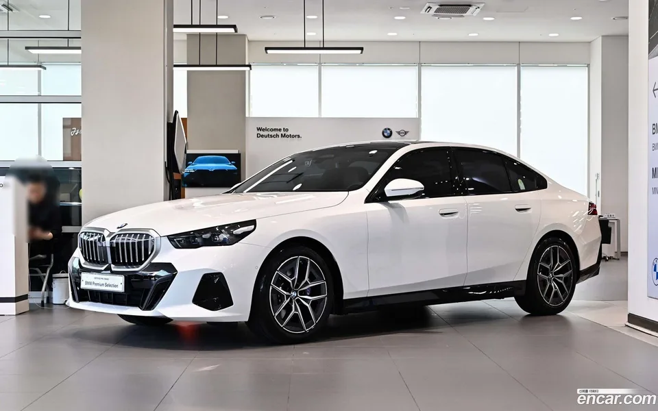 BMW 5 Series 2025