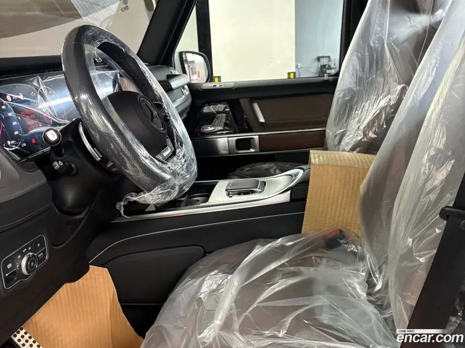 Mercedes-Benz G-Class G450d 2026 — thumbnail 2