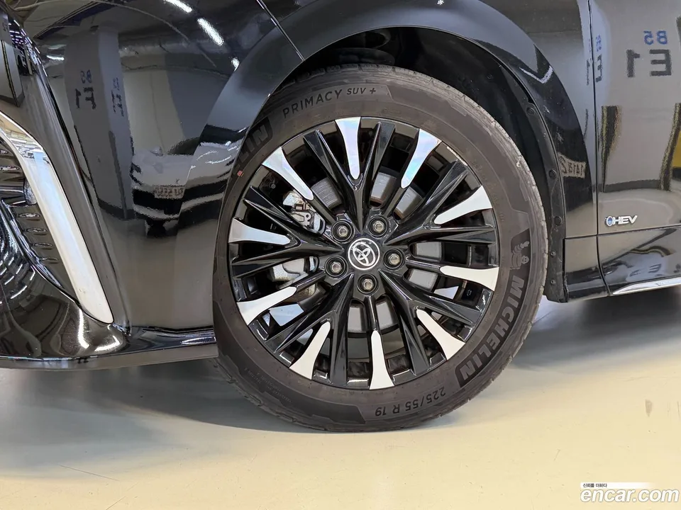 Toyota Alphard 2.5 HEV AWD 2023 — thumbnail 4