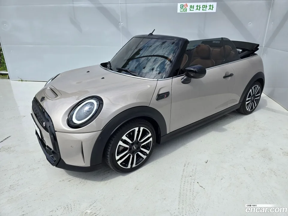 MINI Cooper S Convertible 2024 — фото 1, купить с доставкой в Москву