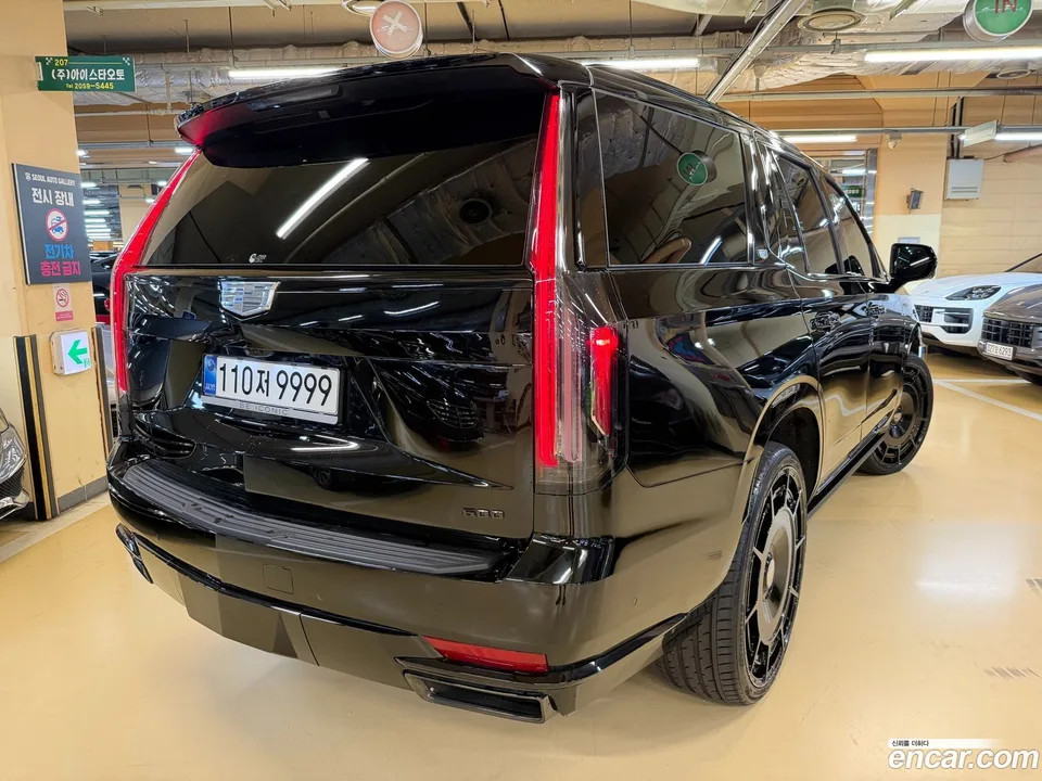 Cadillac Escalade 6.2 2023 — миниатюра 2