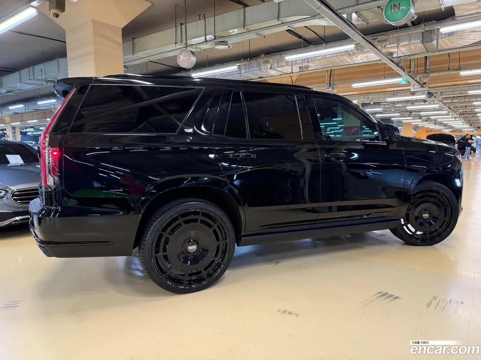 Cadillac Escalade 6.2 2023 — миниатюра 4