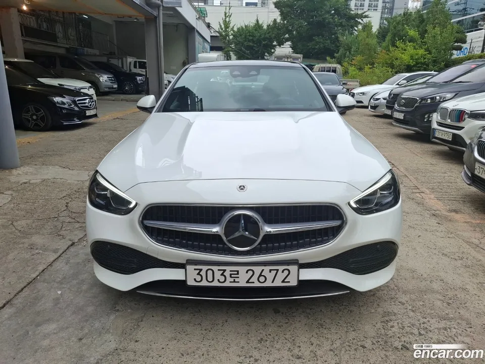 Mercedes-Benz C-Class C200 2025 — thumbnail 3