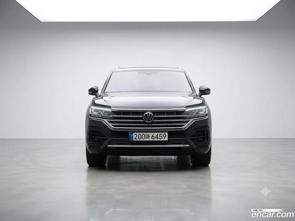 Volkswagen Touareg 3.0 TDI 2026 — photo 1, buy with delivery to Moscow