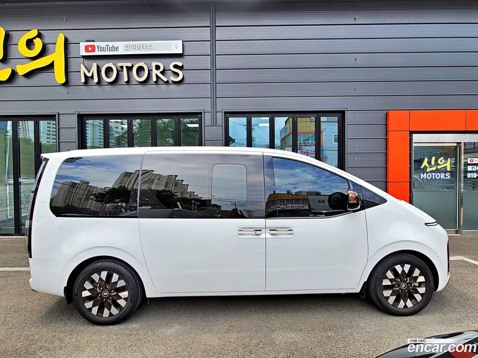 Hyundai Staria 4WD 9 2022 — thumbnail 4