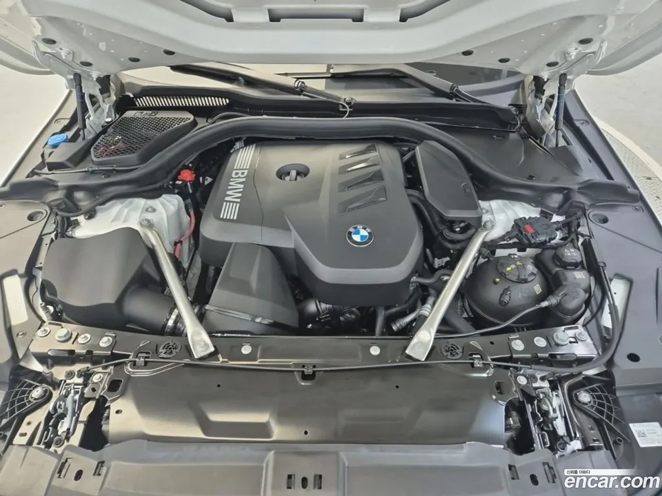 BMW 5 Series 520i 2025 — миниатюра 5
