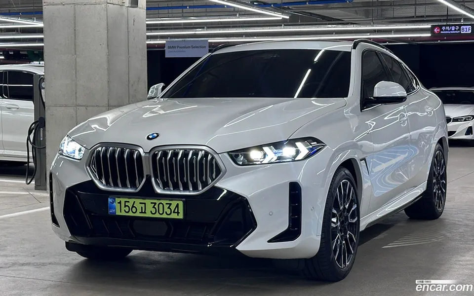 BMW X6 xDrive40i M 2026 — photo 1, buy with delivery to Moscow