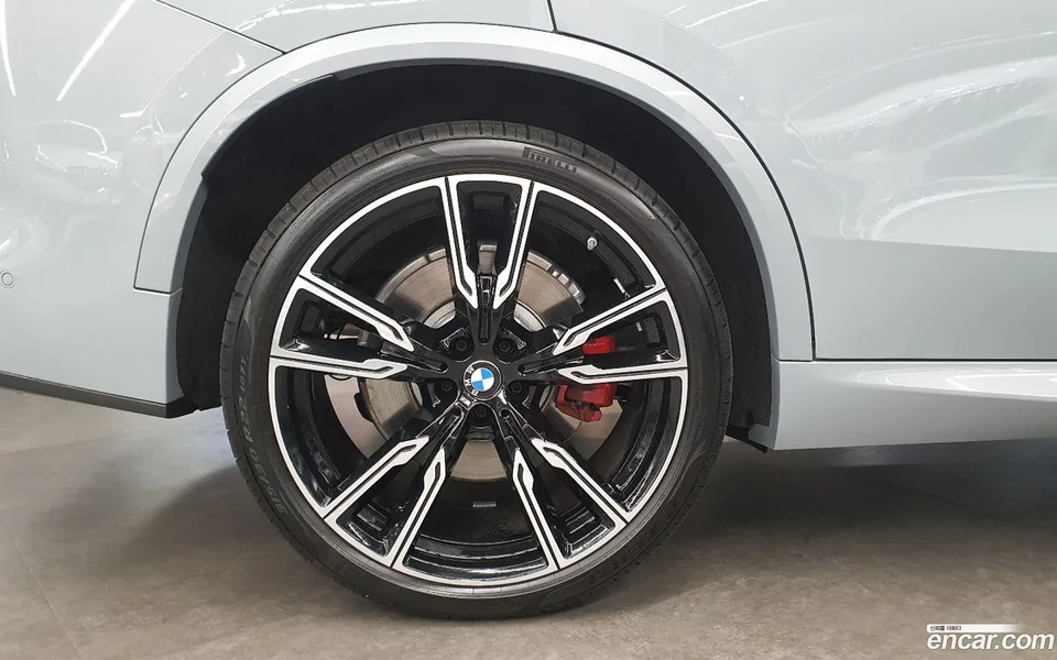 BMW X5 M60i 2025 — thumbnail 5
