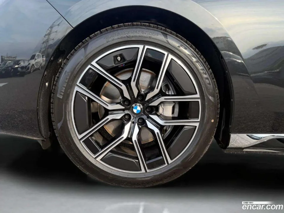 BMW i7 eDrive 50 M 2026 — thumbnail 2