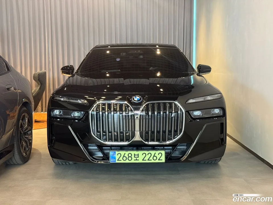 BMW i7 eDrive 50 M 2026 — thumbnail 3