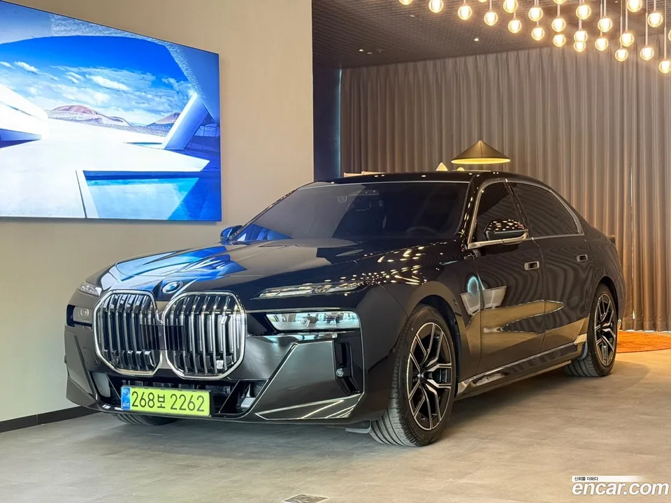 BMW i7 eDrive 50 M 2026 — photo 1, buy with delivery to Moscow