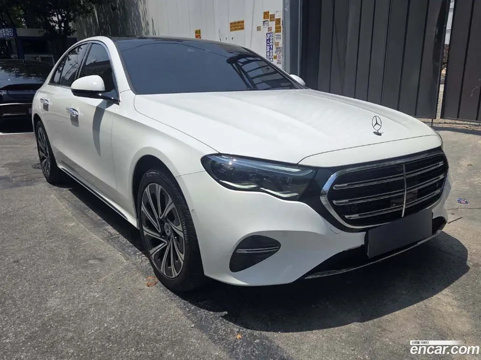 Mercedes-Benz E-Class E300 4MATIC 2026 — photo 1, buy with delivery to Moscow