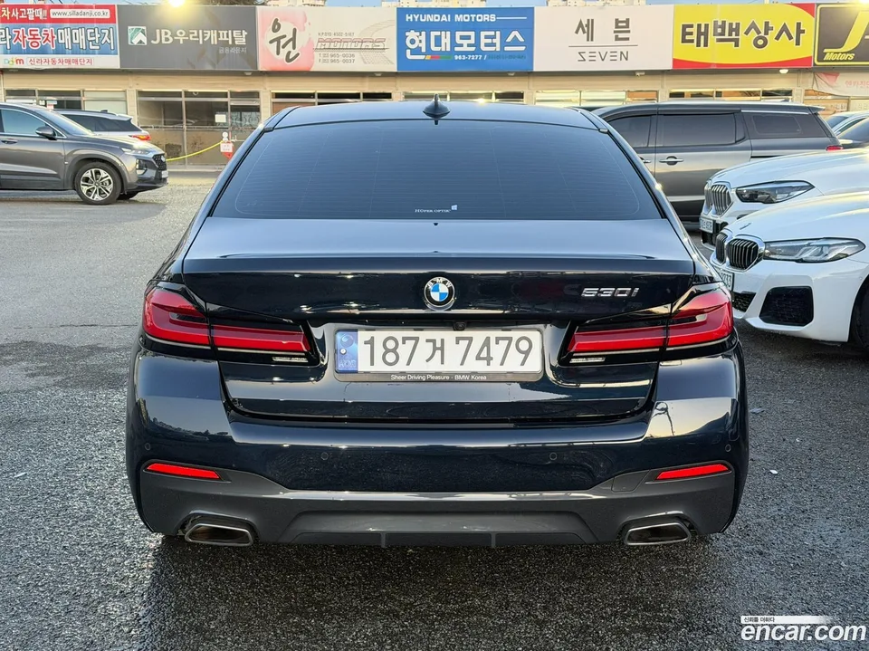 BMW 5 Series 530i M 2022 — thumbnail 4