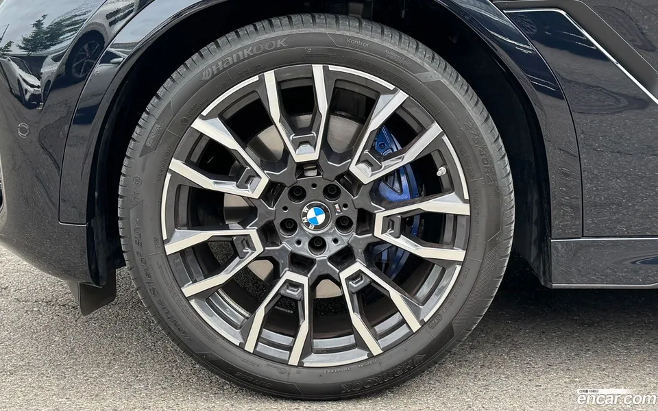 BMW X6 xDrive40i M 2024 — thumbnail 2