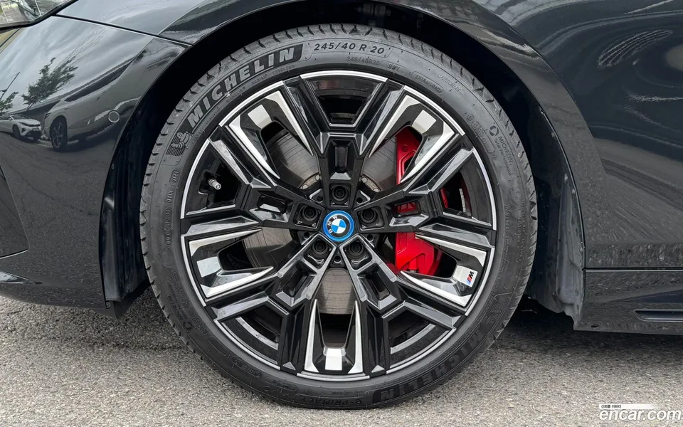 BMW i5 M60 xDrive 2025 — миниатюра 2