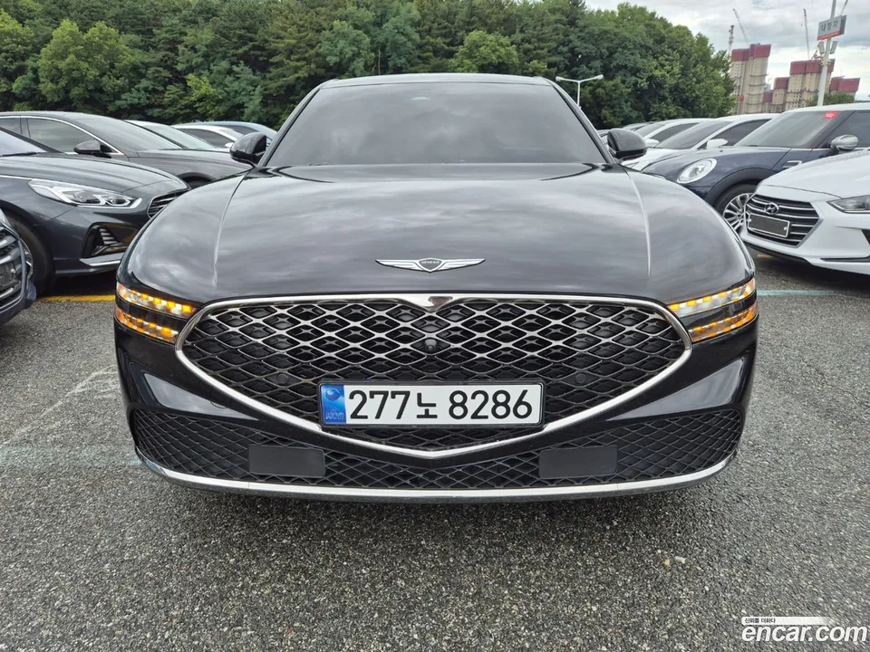 Genesis G90 3.5 AWD 2022 — photo 1, buy with delivery to Moscow