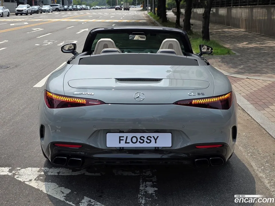 Mercedes-Benz SL-Class AMG SL63 4MATIC+ 2023 — thumbnail 4