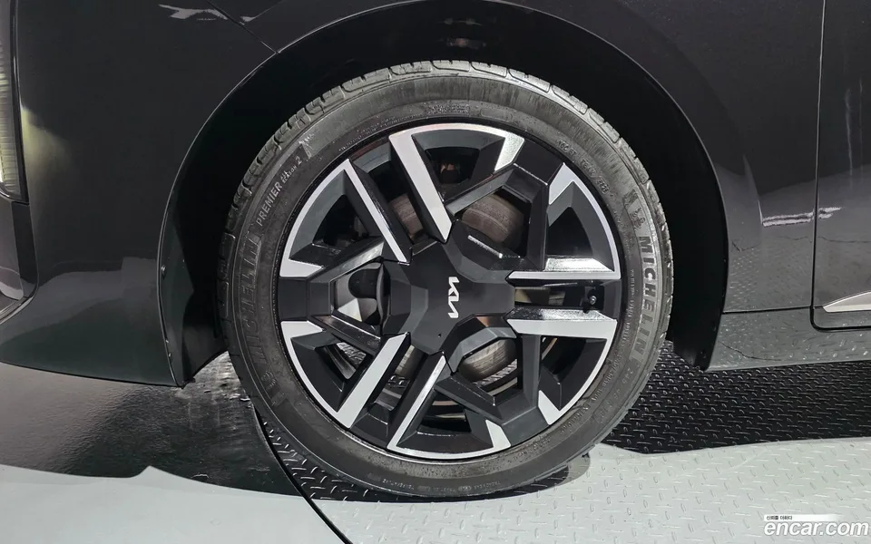 Kia K8 3.5 LPG 2WD 2024 — thumbnail 2