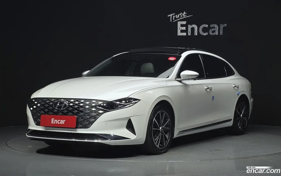 Hyundai Grandeur IG 2.5 2022 — photo 1, buy with delivery to Moscow
