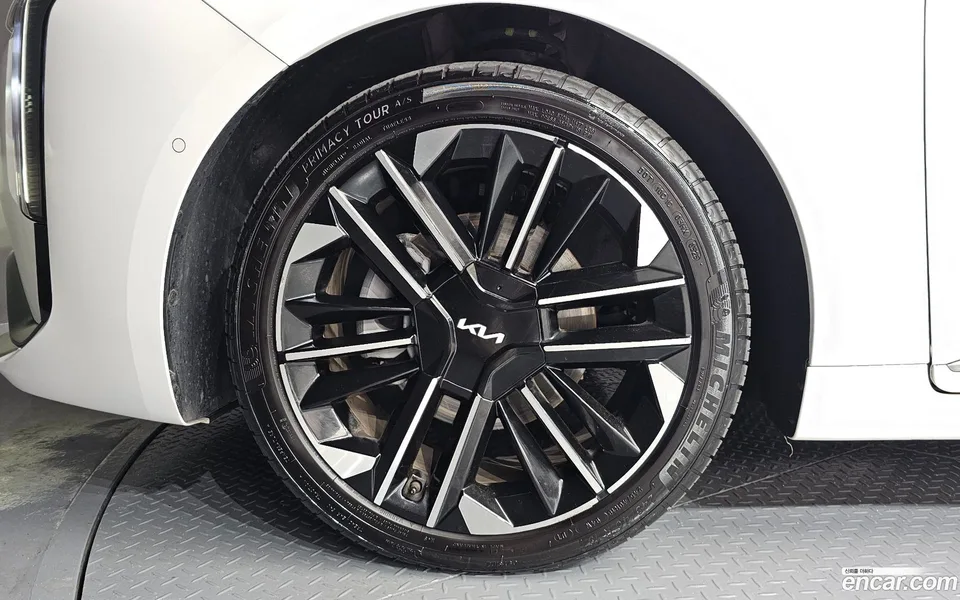 Kia K8 Hybrid 2025 — thumbnail 5