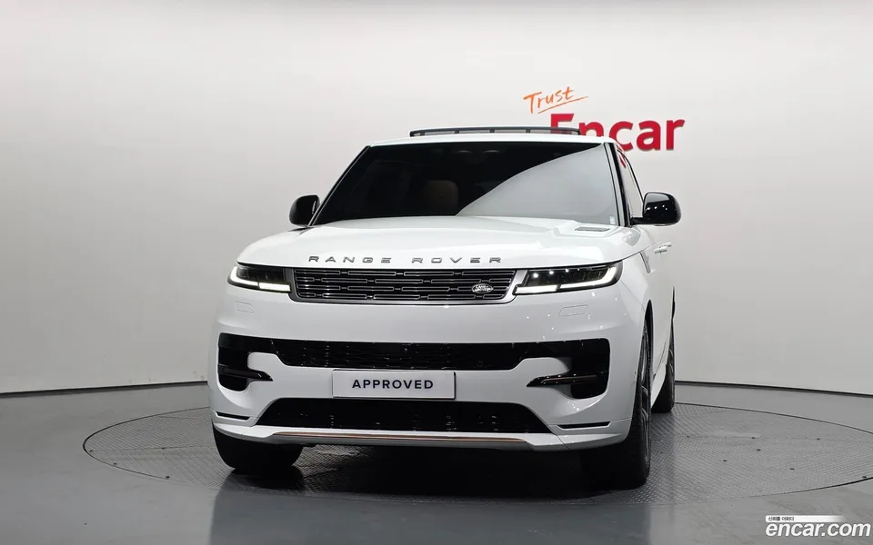 Land Rover Range Rover Sport P550E HSE 2025 — thumbnail 3