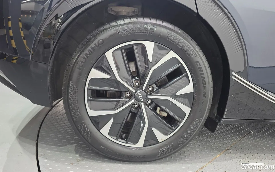 Kia EV6 2023 — thumbnail 5