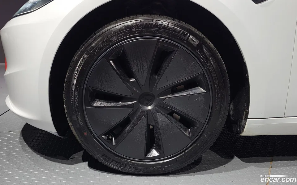 Tesla Model 3 AWD 2024 — thumbnail 5