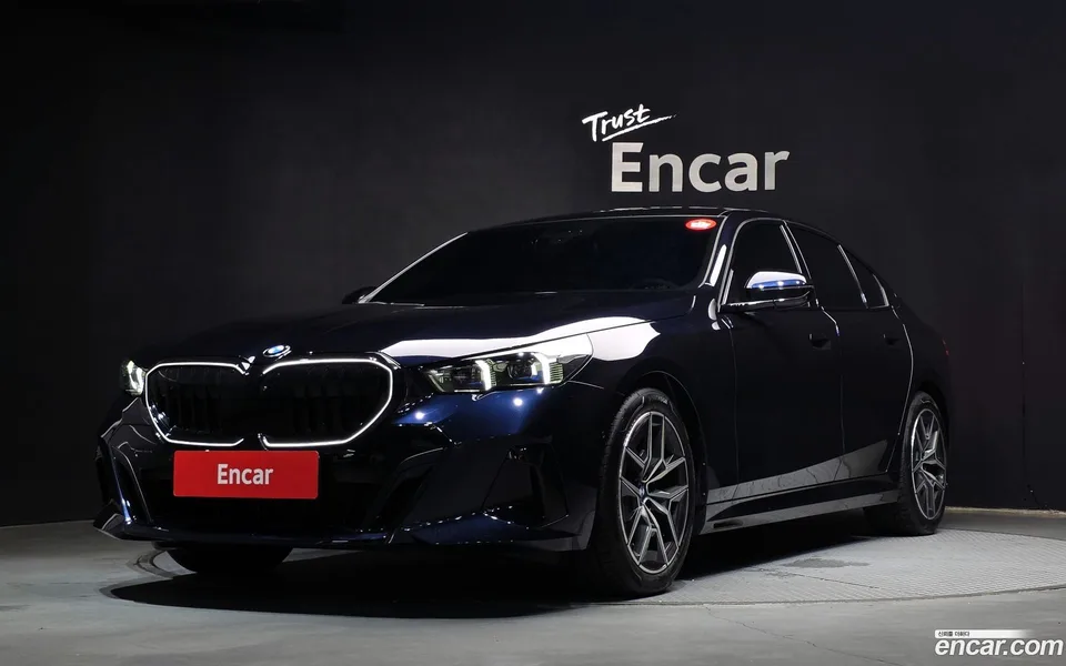 BMW 5 Series 520i M 2025 — photo 1, buy with delivery to Moscow