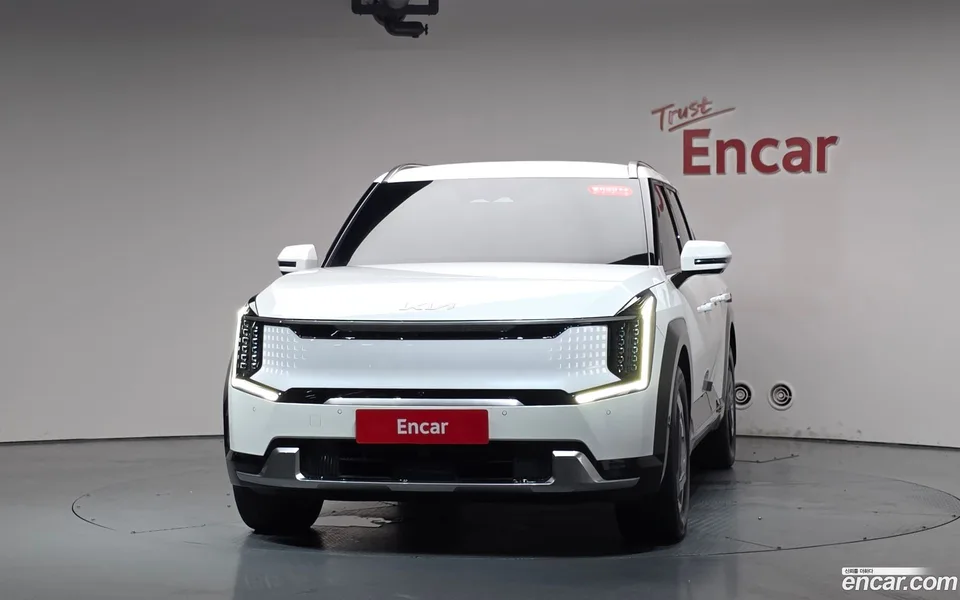 Kia EV9 2WD 2023 — thumbnail 3