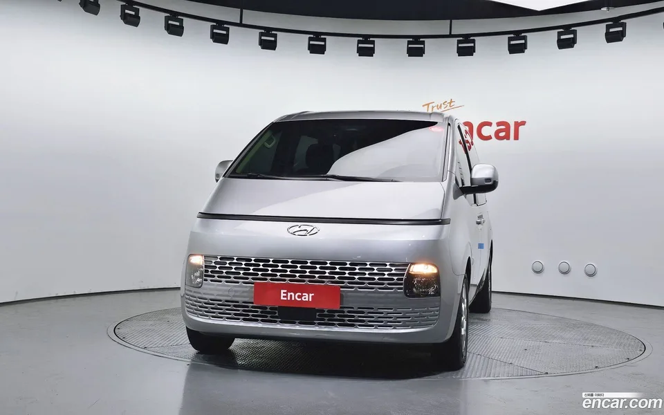 Hyundai Staria 11 2022 — thumbnail 3
