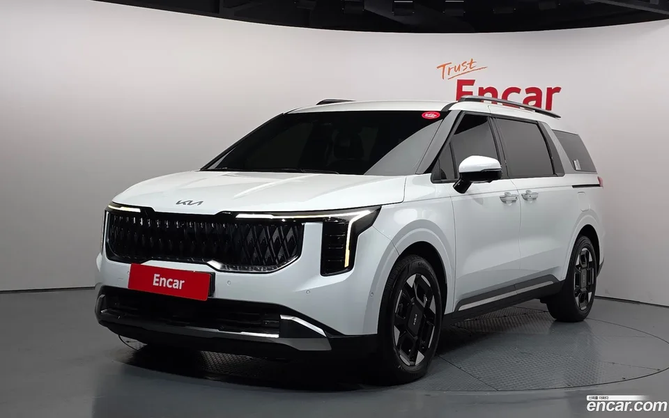 Kia Carnival HEV 9 2025 — photo 1, buy with delivery to Moscow