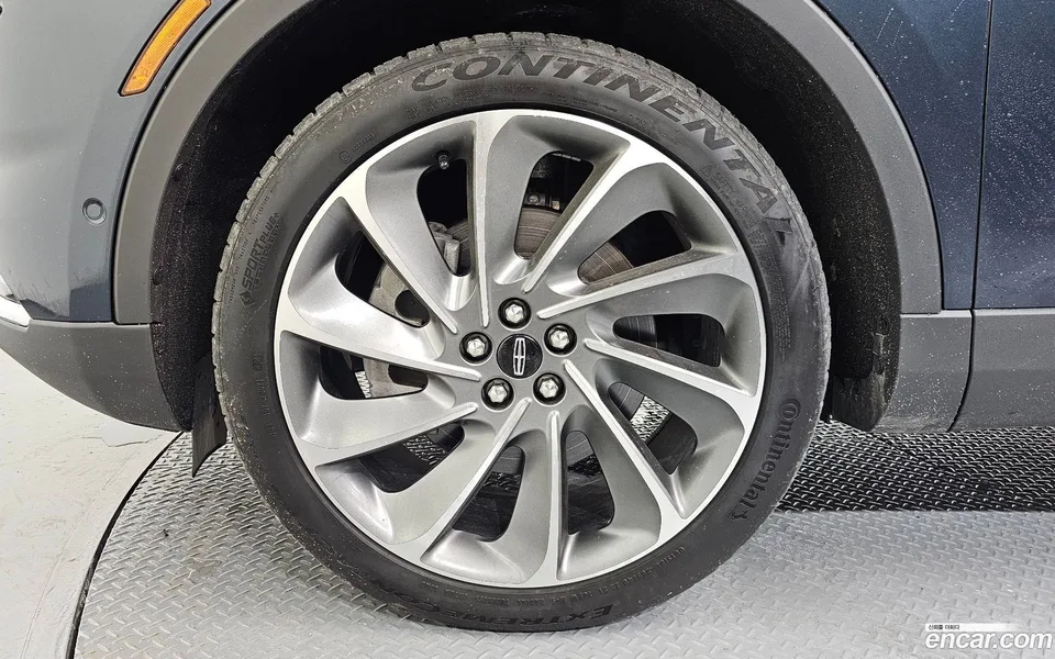 Lincoln 1 2.7 202A AWD 2022 — thumbnail 2