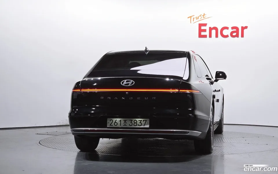 Hyundai Grandeur 3.5 2WD 2023 — thumbnail 4