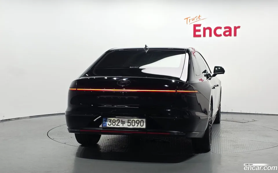 Hyundai Grandeur Hybrid 2023 — thumbnail 4