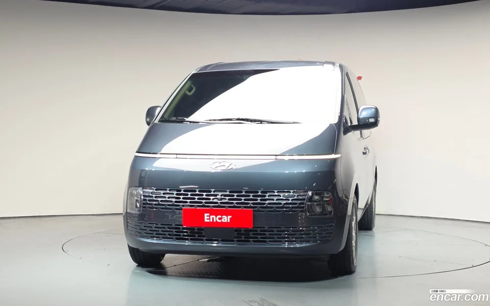 Hyundai Staria L3.5 3 2024 — thumbnail 3