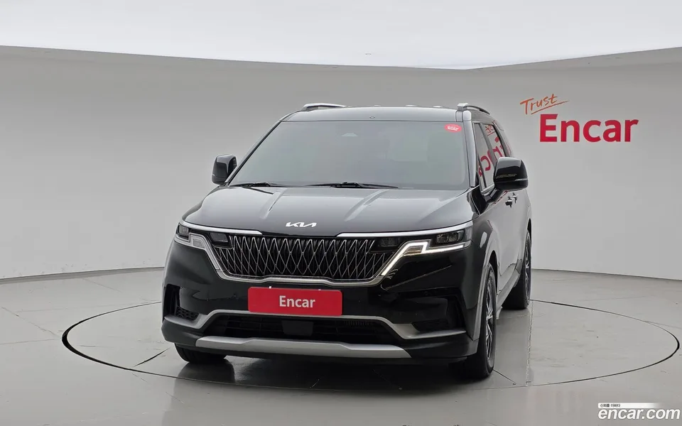 Kia Carnival 11 2023 — thumbnail 3