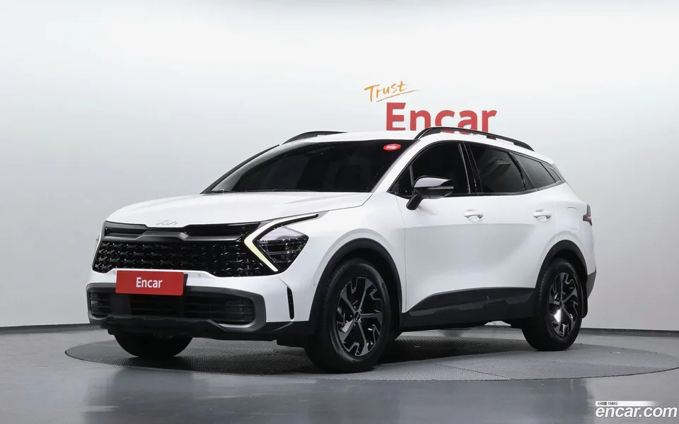 Kia Sportage Hybrid 2WD 2022 — photo 1, buy with delivery to Moscow