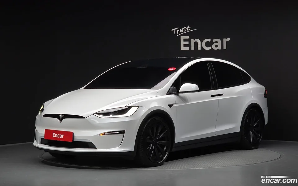 Tesla Model X AWD 2023 — photo 1, buy with delivery to Moscow