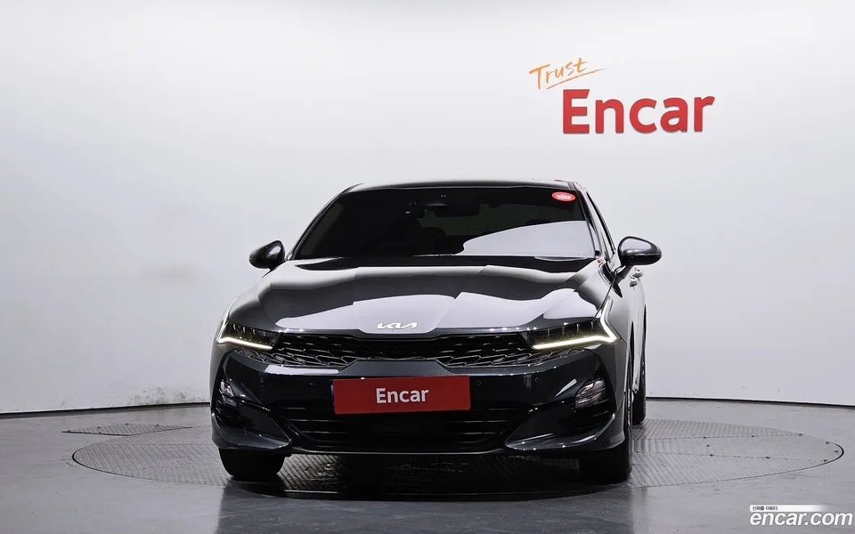 Kia K5 2.0 2023 — thumbnail 3