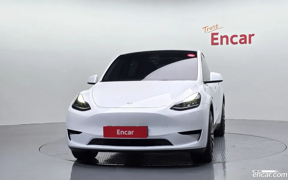Tesla Model Y RWD 2023 — thumbnail 3