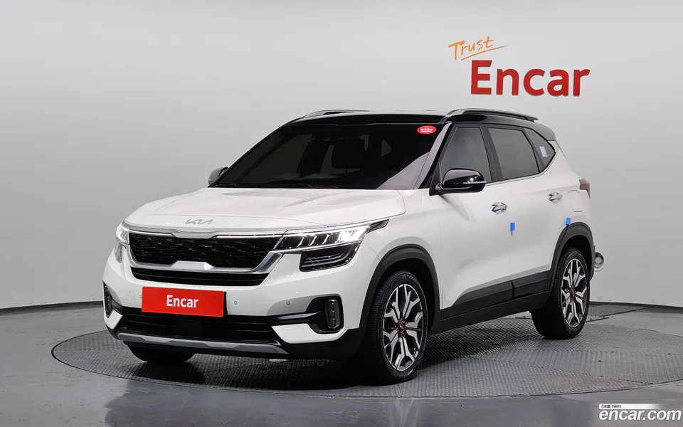 Kia Seltos 1.6 2WD 2022 — photo 1, buy with delivery to Moscow