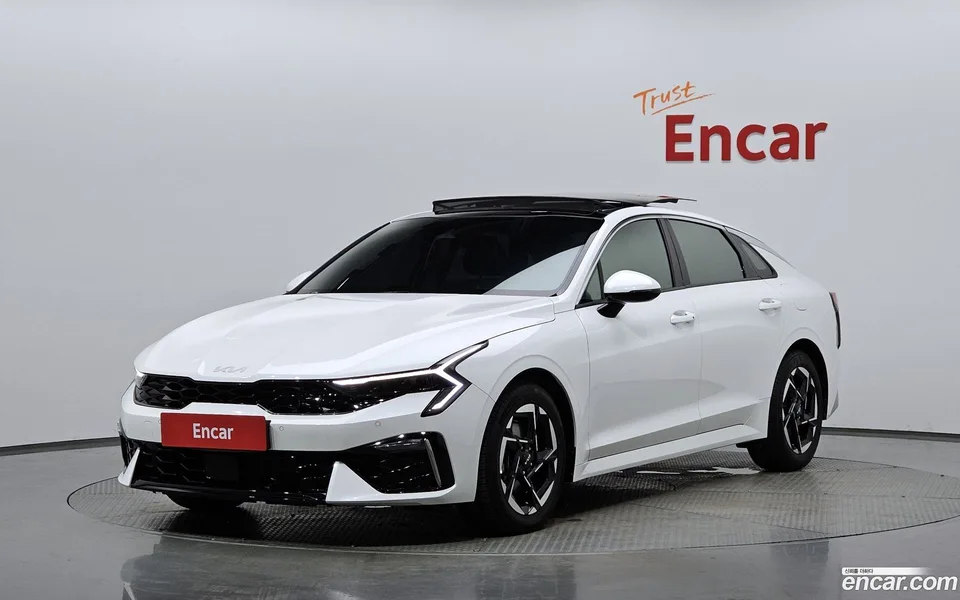 Kia K5 2.0 2024 — photo 1, buy with delivery to Moscow