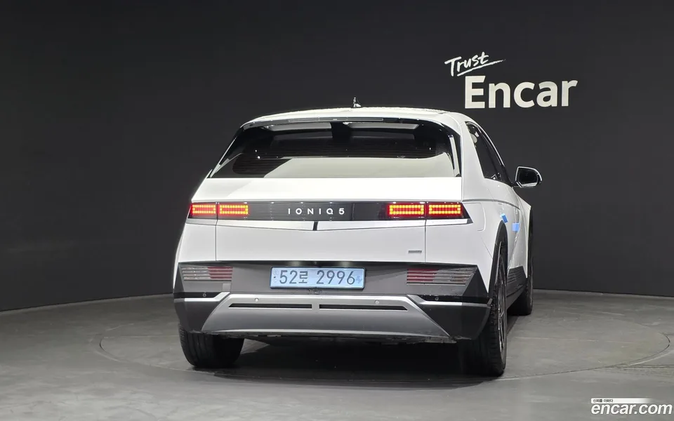 Hyundai Ioniq 5 AWD 2023 — thumbnail 4
