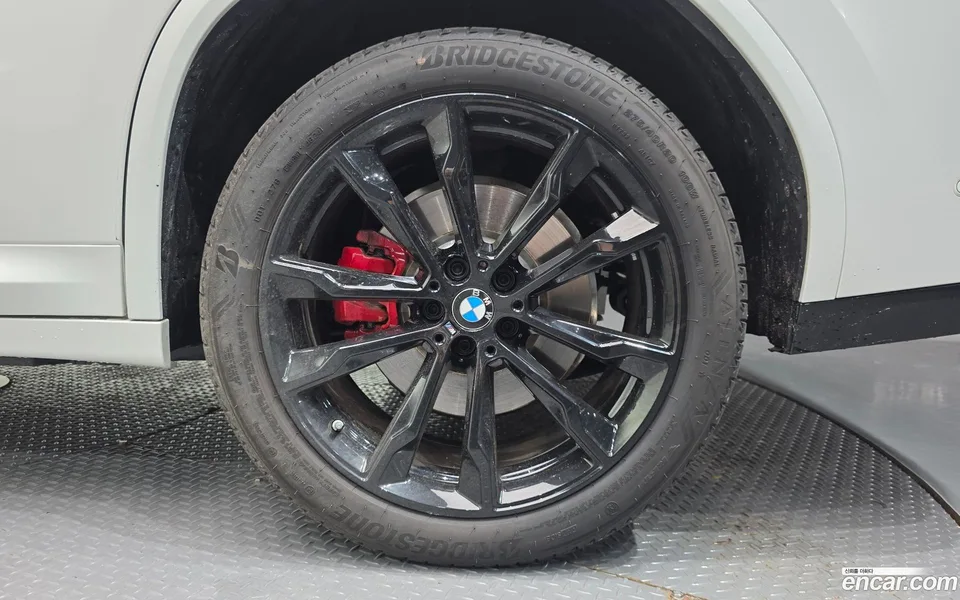 BMW X4 xDrive20i M 2025 — thumbnail 2