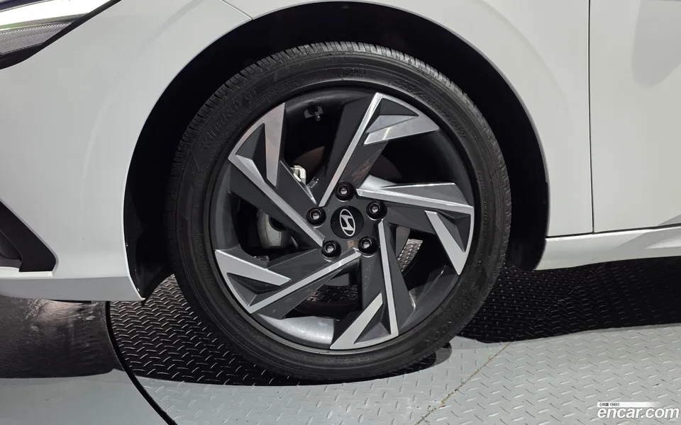 Hyundai Avante CN7 1.6 2023 — thumbnail 2
