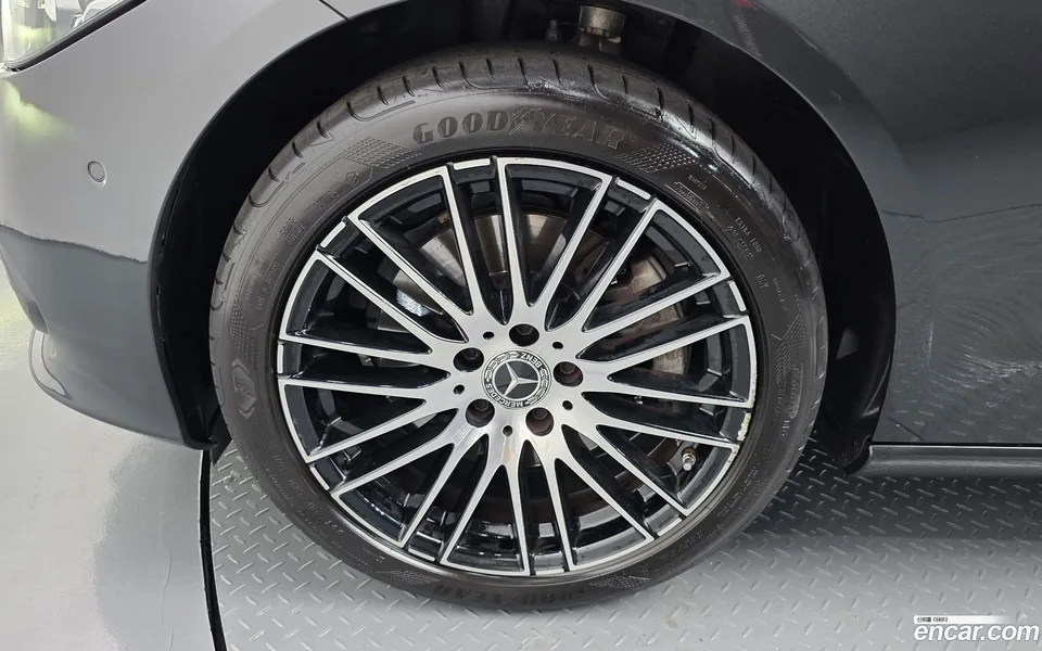 Mercedes-Benz C-Class C200 4MATIC 2022 — thumbnail 2